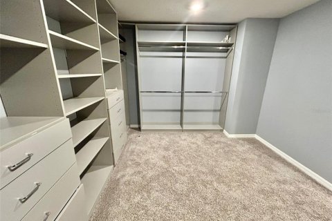 Снять в аренду виллу или дом в Хейнс-Сити, Флорида 9 комнат, 251.95м2, № 1843962 - фото 15