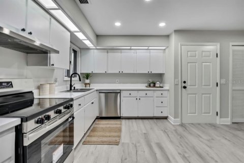 Casa en venta en Tarpon Springs, Florida, 3 dormitorios, 170.2 m2 № 1843374 - foto 20