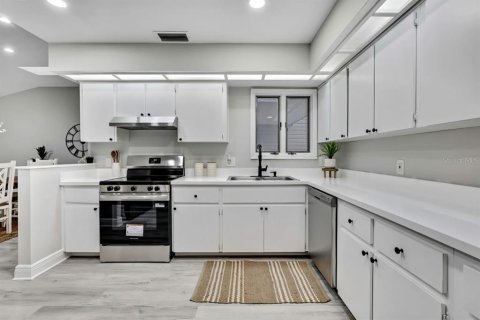 Casa en venta en Tarpon Springs, Florida, 3 dormitorios, 170.2 m2 № 1843374 - foto 19