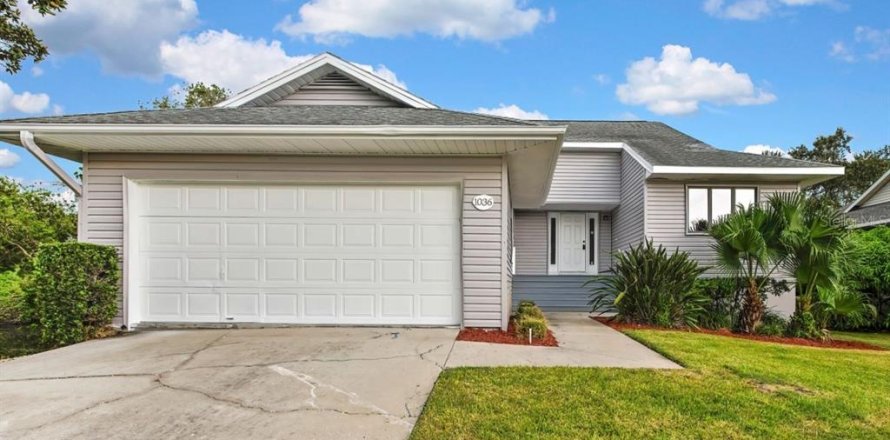 Casa en Tarpon Springs, Florida 3 dormitorios, 170.2 m2 № 1843374