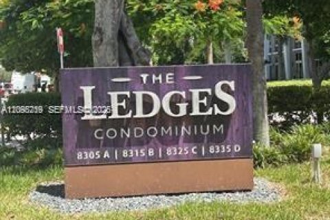 Condo in Miami, Florida, 2 bedrooms  № 2392889