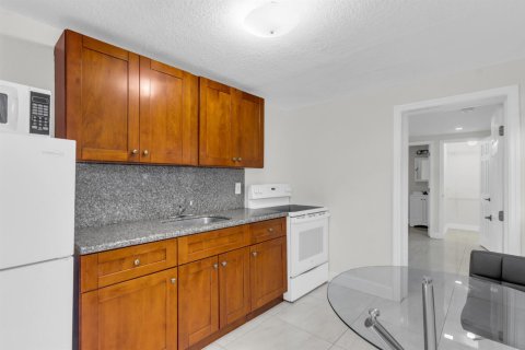Купить виллу или дом в Майами, Флорида 3 комнаты, 133.59м2, № 2260396 - фото 24
