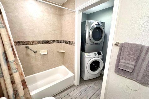 Condominio en venta en Sarasota, Florida, 2 dormitorios, 89.56 m2 № 1866120 - foto 12