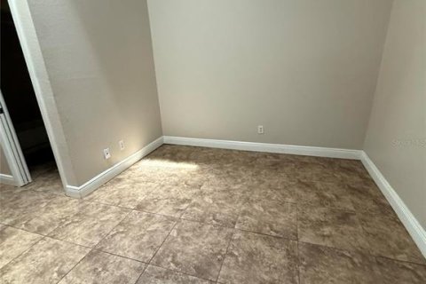 House in Port Richey, Florida 2 bedrooms, 129.51 sq.m. № 1883666 - photo 9