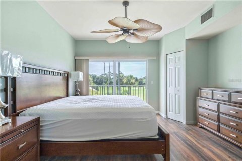 Townhouse in Punta Gorda, Florida 2 bedrooms, 107.21 sq.m. № 2221601 - photo 13