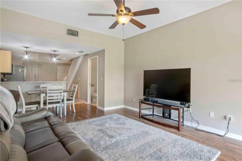 Townhouse in Punta Gorda, Florida 2 bedrooms, 107.21 sq.m. № 2221601 - photo 10