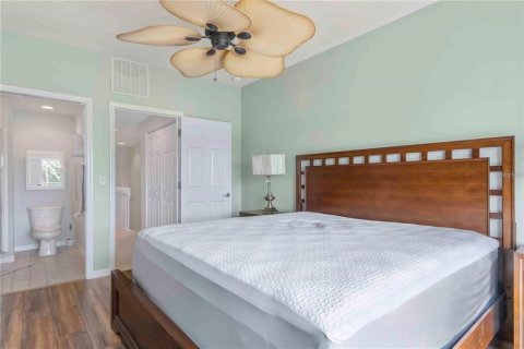 Townhouse in Punta Gorda, Florida 2 bedrooms, 107.21 sq.m. № 2221601 - photo 15