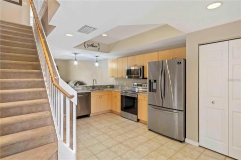Townhouse in Punta Gorda, Florida 2 bedrooms, 107.21 sq.m. № 2221601 - photo 3