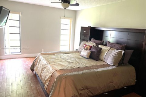 House in Boca Raton, Florida 2 bedrooms, 163.6 sq.m. № 1942582 - photo 15