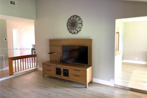 House in Boca Raton, Florida 2 bedrooms, 163.6 sq.m. № 1942582 - photo 8