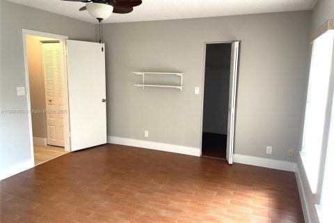 House in Boca Raton, Florida 2 bedrooms, 163.6 sq.m. № 1942582 - photo 20