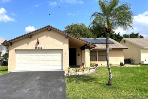 House in Boca Raton, Florida 2 bedrooms, 163.6 sq.m. № 1942582