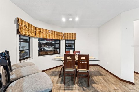 Villa ou maison à vendre à Orlando, Floride: 3 chambres, 233 m2 № 2224873 - photo 5