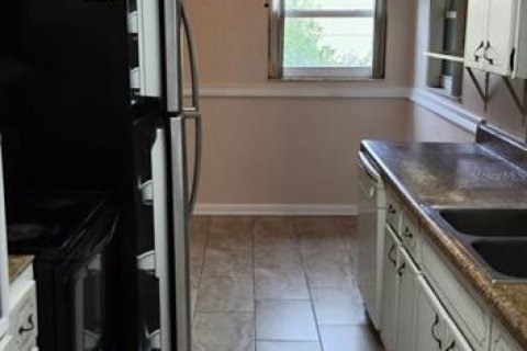 House in Tarpon Springs, Florida 3 bedrooms, 159.79 sq.m. № 1902684 - photo 5
