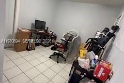 Casa en venta en Hallandale Beach, Florida, 3 dormitorios, 114.08 m2 № 2032072 - foto 3