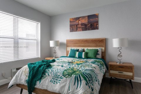 Condominio en alquiler en Miami Beach, Florida, 1 dormitorio, 55 m2 № 1987949 - foto 6