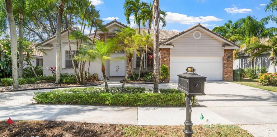 Дом в Уэстон, Флорида 5 спален, 229.75м2 № 1991774