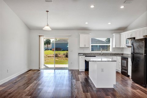 House in Ocala, Florida 3 bedrooms, 151.24 sq.m. № 1719978 - photo 8