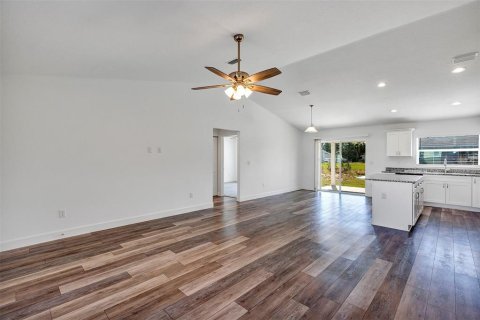 House in Ocala, Florida 3 bedrooms, 151.24 sq.m. № 1719978 - photo 6
