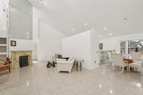 Copropriété à vendre à Bradenton, Floride: 3 chambres, 181.35 m2 № 1848507 - photo 8