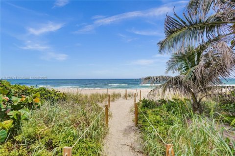 Condo in Boca Raton, Florida, 3 bedrooms  № 1802785 - photo 27