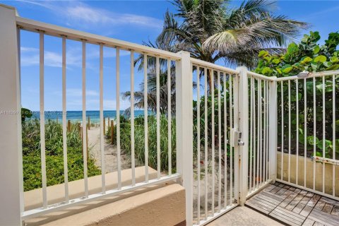 Condo in Boca Raton, Florida, 3 bedrooms  № 1802785 - photo 29