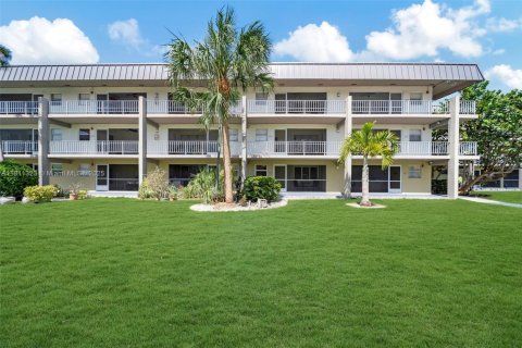Copropriété à louer à Hallandale Beach, Floride: 2 chambres, 89.65 m2 № 1752036 - photo 5
