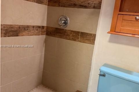 Copropriété à louer à Hallandale Beach, Floride: 2 chambres, 89.65 m2 № 1752036 - photo 30
