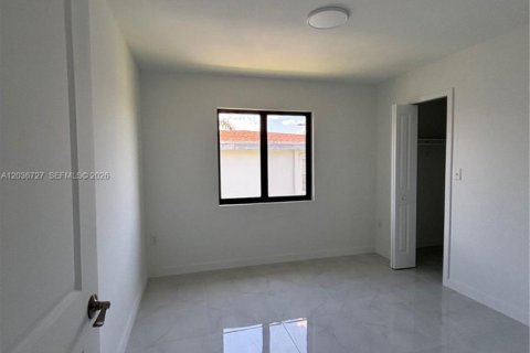 Снять в аренду таунхаус в Флорида-Сити, Флорида 3 спальни, № 2085165 - фото 29