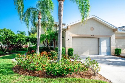 Condo in Sun City Center, Florida, 2 bedrooms  № 1849407 - photo 1