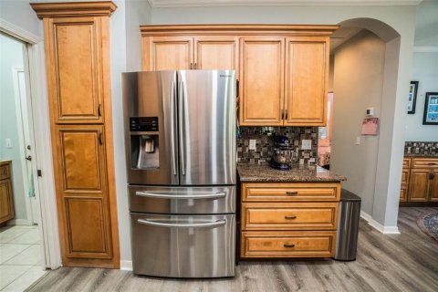 Condo in Sun City Center, Florida, 2 bedrooms  № 1849407 - photo 10
