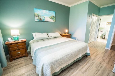Condo in Sun City Center, Florida, 2 bedrooms  № 1849407 - photo 20