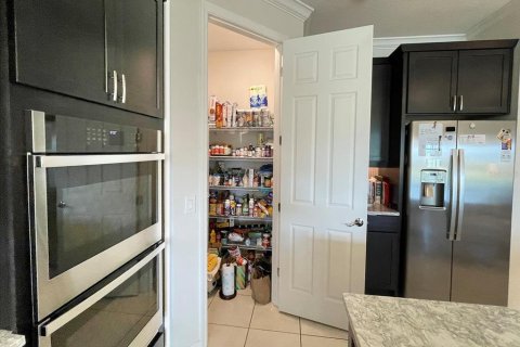 Casa en venta en Kissimmee, Florida, 3 dormitorios, 225.47 m2 № 1847560 - foto 16
