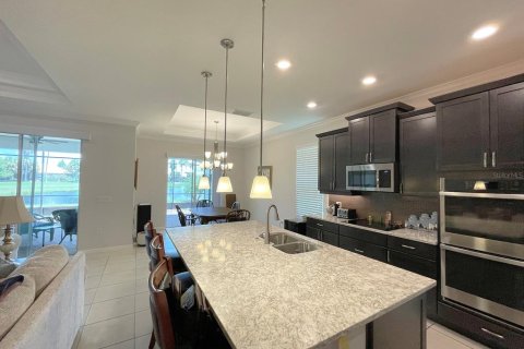 Casa en venta en Kissimmee, Florida, 3 dormitorios, 225.47 m2 № 1847560 - foto 3