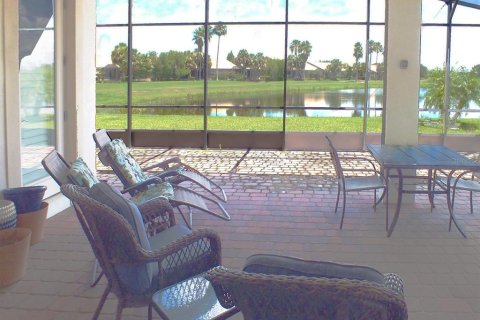 Casa en venta en Kissimmee, Florida, 3 dormitorios, 225.47 m2 № 1847560 - foto 6