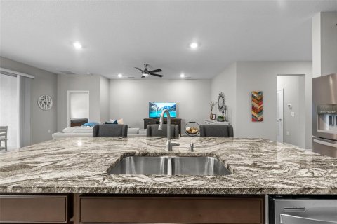 Casa en venta en Wesley Chapel, Florida, 4 dormitorios, 189.24 m2 № 1910841 - foto 7