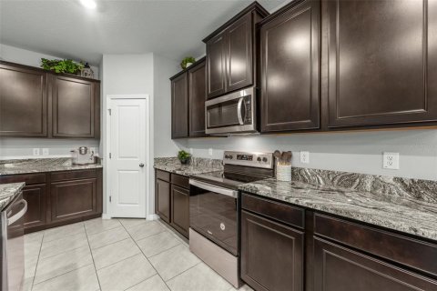Casa en venta en Wesley Chapel, Florida, 4 dormitorios, 189.24 m2 № 1910841 - foto 9