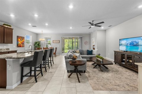 Casa en venta en Wesley Chapel, Florida, 4 dormitorios, 189.24 m2 № 1910841 - foto 5