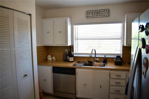 Copropriété à vendre à Sunrise, Floride: 2 chambres, 95.22 m2 № 2056666 - photo 7