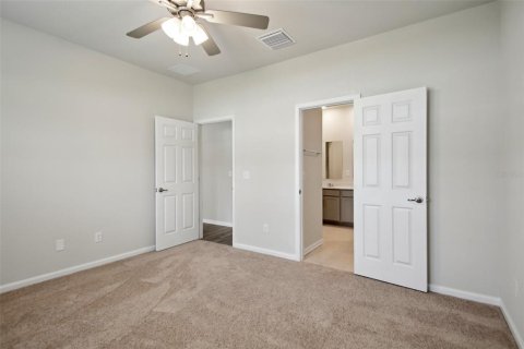 House in Palm Coast, Florida 4 bedrooms, 144 sq.m. № 1519349 - photo 6
