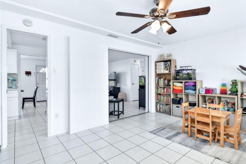 Villa ou maison à vendre à Port Charlotte, Floride: 2 chambres, 116.31 m2 № 2098155 - photo 21