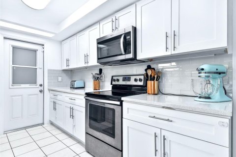 Villa ou maison à vendre à Port Charlotte, Floride: 2 chambres, 116.31 m2 № 2098155 - photo 16