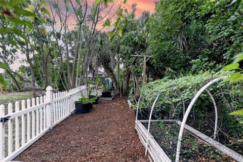 Villa ou maison à vendre à Port Charlotte, Floride: 2 chambres, 116.31 m2 № 2098155 - photo 2