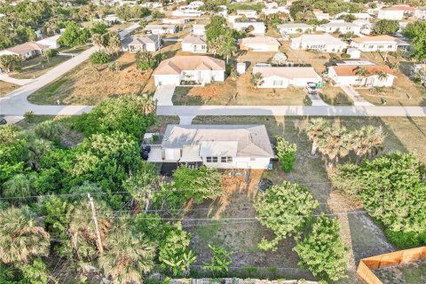 Villa ou maison à vendre à Port Charlotte, Floride: 2 chambres, 116.31 m2 № 2098155 - photo 5