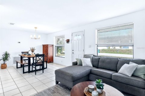 Villa ou maison à vendre à Port Charlotte, Floride: 2 chambres, 116.31 m2 № 2098155 - photo 10