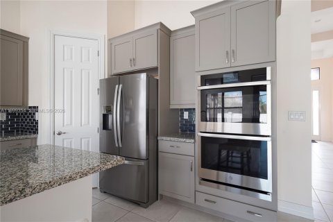 Villa ou maison à louer à Parkland, Floride: 3 chambres, 185.99 m2 № 2064324 - photo 12