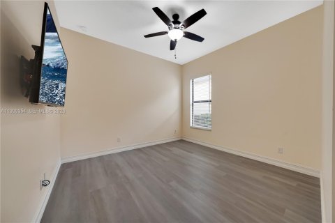 Villa ou maison à louer à Parkland, Floride: 3 chambres, 185.99 m2 № 2064324 - photo 22
