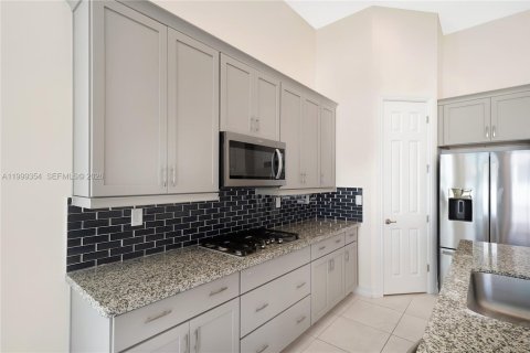 Villa ou maison à louer à Parkland, Floride: 3 chambres, 185.99 m2 № 2064324 - photo 10