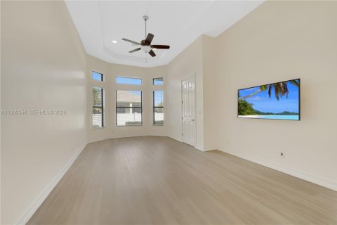 Villa ou maison à louer à Parkland, Floride: 3 chambres, 185.99 m2 № 2064324 - photo 17
