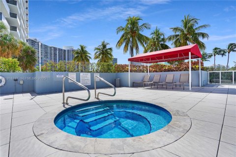 Condo in Aventura, Florida, 1 bedroom  № 1973346 - photo 21